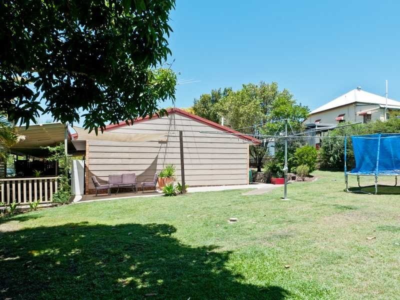18 Simpson Street, North Ipswich QLD 4305