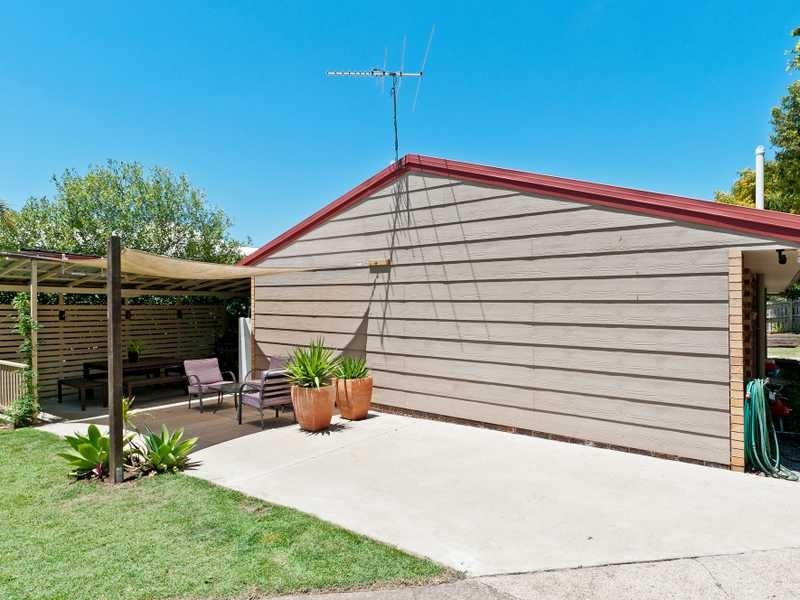 18 Simpson Street, North Ipswich QLD 4305