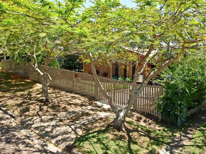 18 Simpson Street, North Ipswich QLD 4305