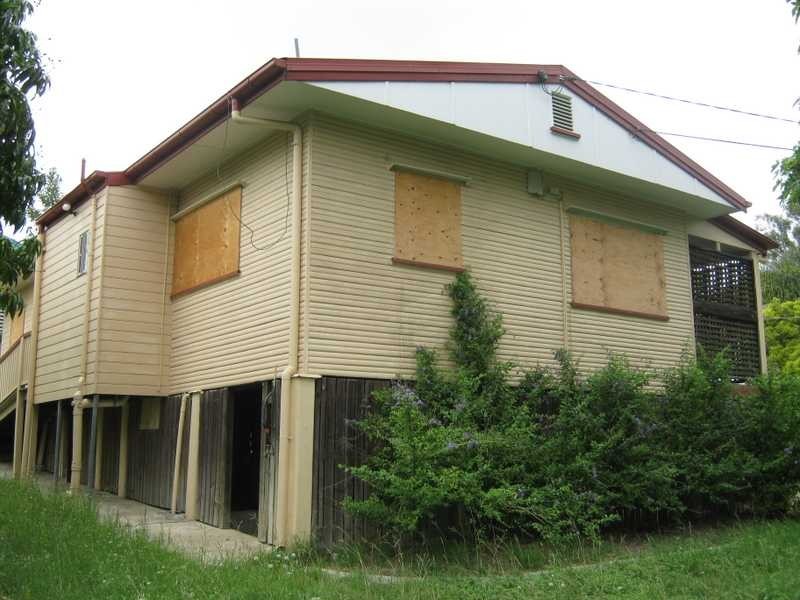 16 Gledson Street, North Booval QLD 4304