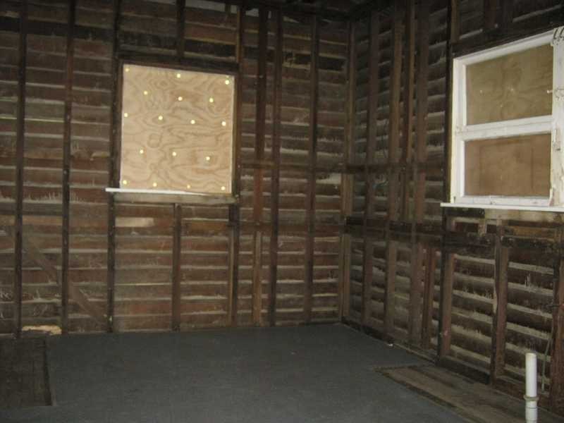 16 Gledson Street, North Booval QLD 4304