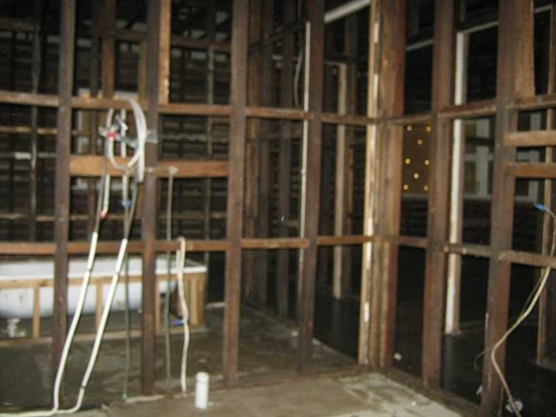 16 Gledson Street, North Booval QLD 4304