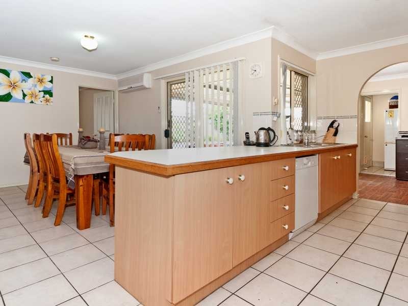 9 Palm Avenue, Raceview QLD 4305