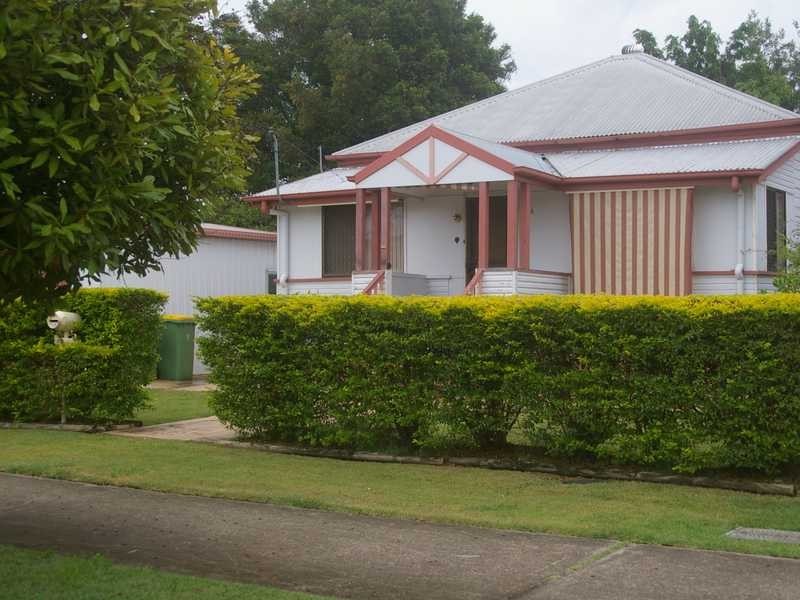 44 Russell Street, Silkstone QLD 4304