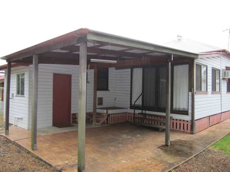 44 Russell Street, Silkstone QLD 4304