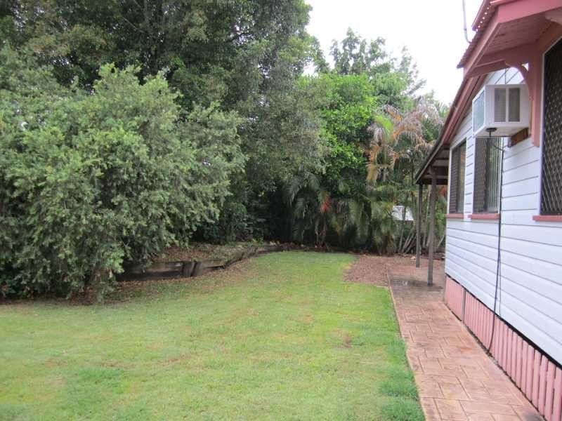 44 Russell Street, Silkstone QLD 4304