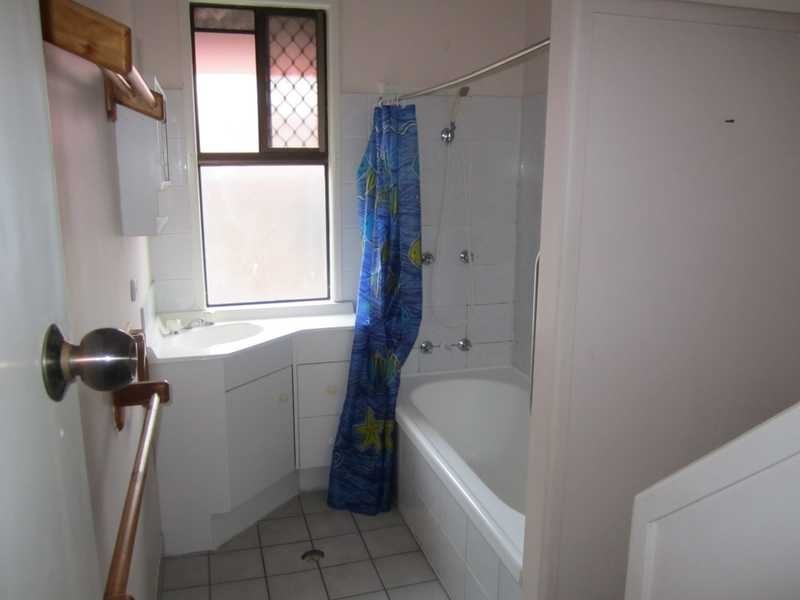 44 Russell Street, Silkstone QLD 4304