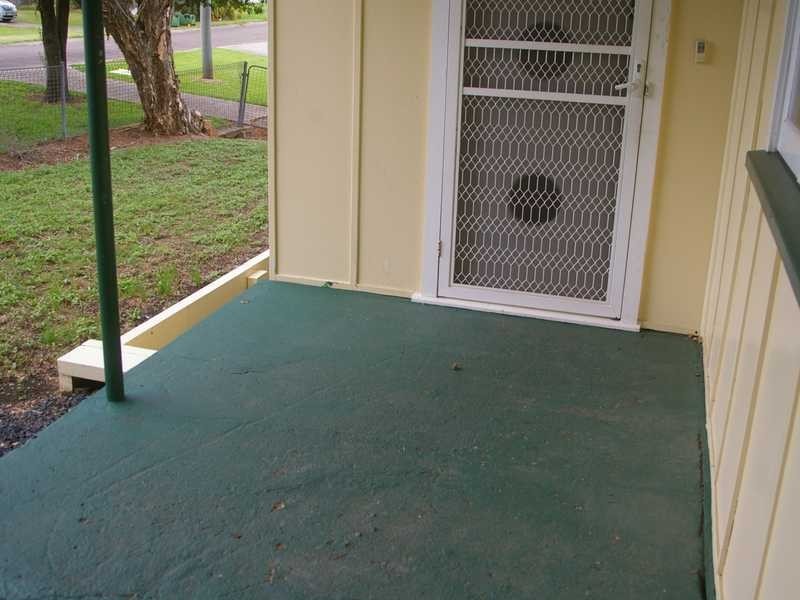 6 George Street, Newtown QLD 4305