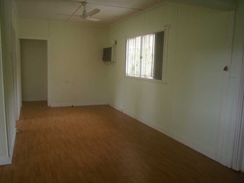 6 George Street, Newtown QLD 4305