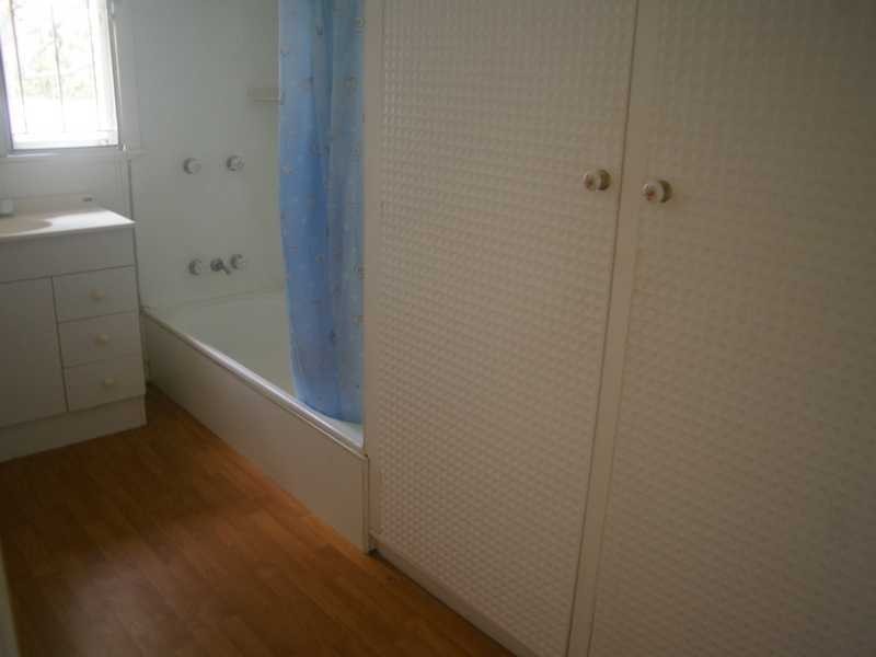 6 George Street, Newtown QLD 4305