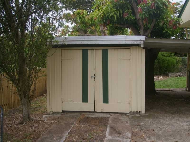 6 George Street, Newtown QLD 4305