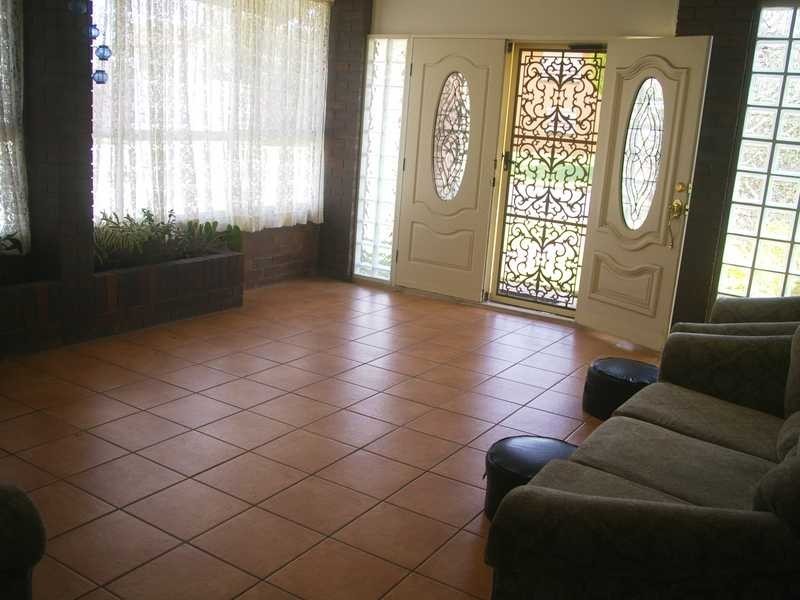 8 Horton Street, Bundamba QLD 4304