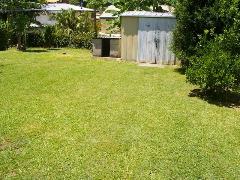 8 Horton Street, Bundamba QLD 4304