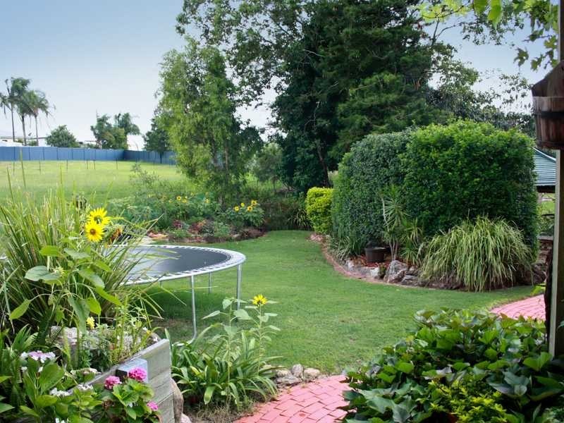 7 Johnston Street, Silkstone QLD 4304