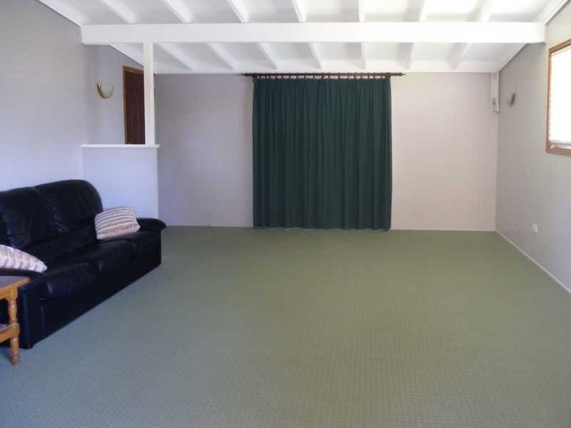 7 Johnston Street, Silkstone QLD 4304