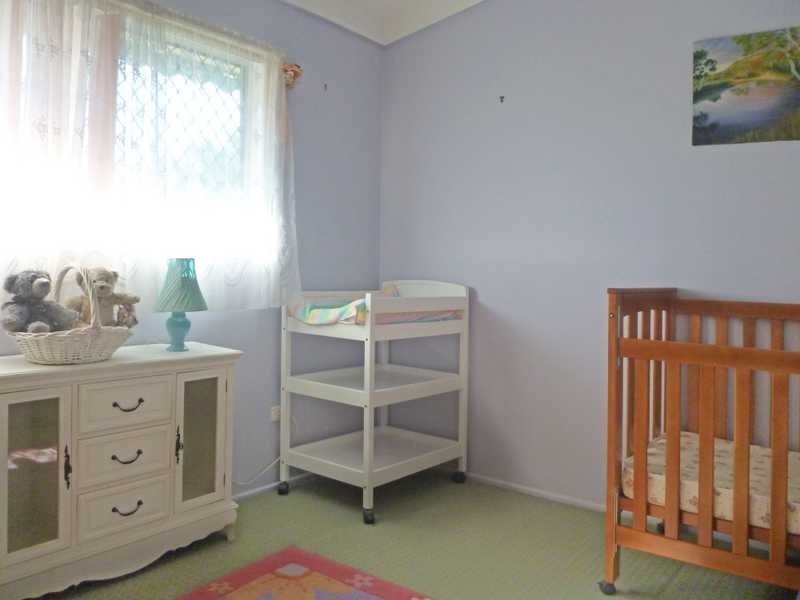 7 Johnston Street, Silkstone QLD 4304