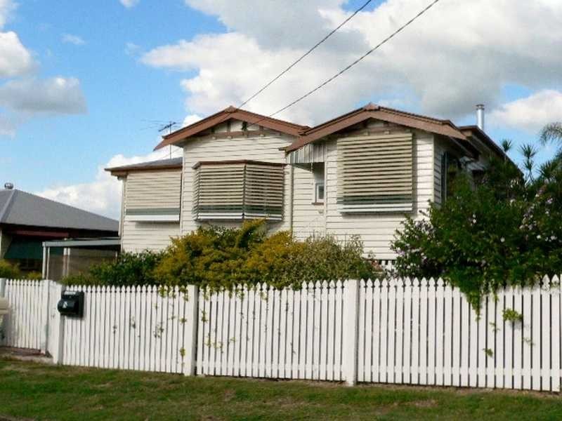 8 McGrath Lane, Booval QLD 4304