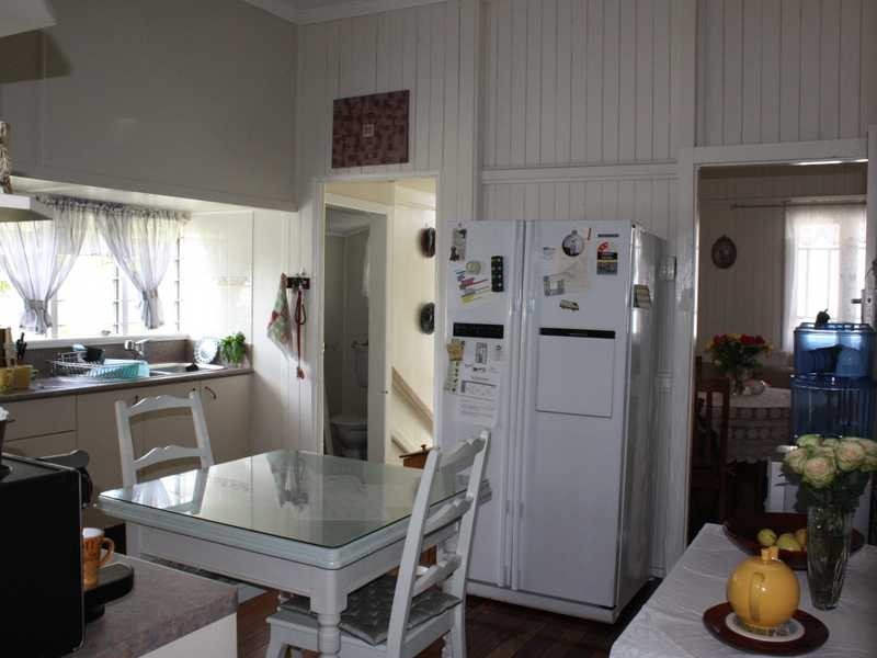 8 McGrath Lane, Booval QLD 4304