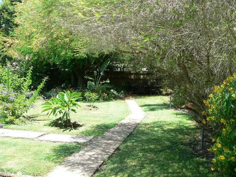 8 McGrath Lane, Booval QLD 4304