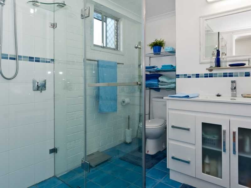 2 Creston Street, Raceview QLD 4305