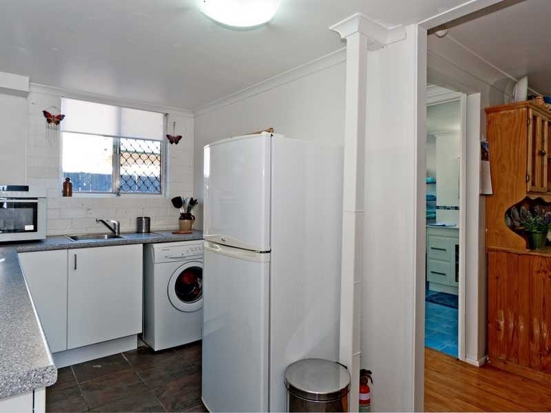 2 Creston Street, Raceview QLD 4305