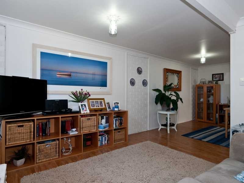 2 Creston Street, Raceview QLD 4305