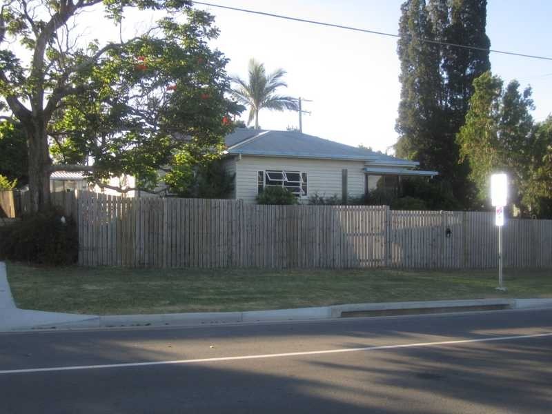 6 Endeavour Road, Riverview QLD 4303