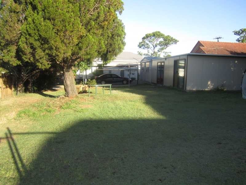 6 Endeavour Road, Riverview QLD 4303