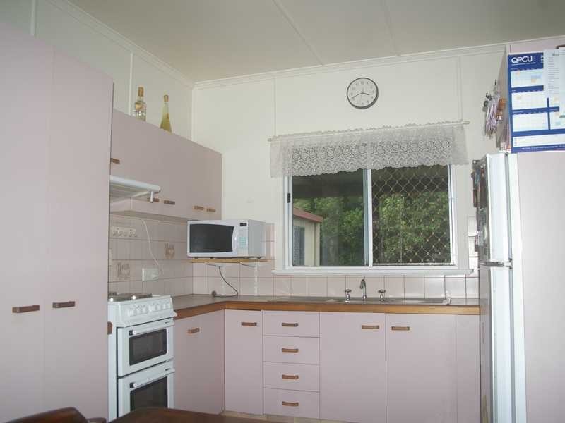 186 Blackstone Road, Silkstone QLD 4304