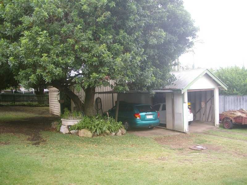 186 Blackstone Road, Silkstone QLD 4304