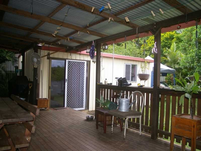 186 Blackstone Road, Silkstone QLD 4304