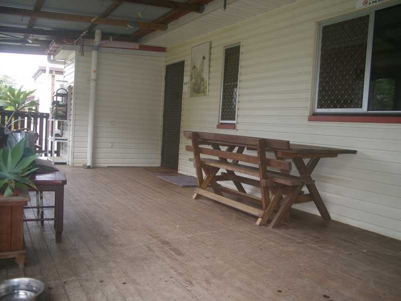 186 Blackstone Road, Silkstone QLD 4304