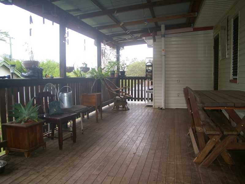 186 Blackstone Road, Silkstone QLD 4304
