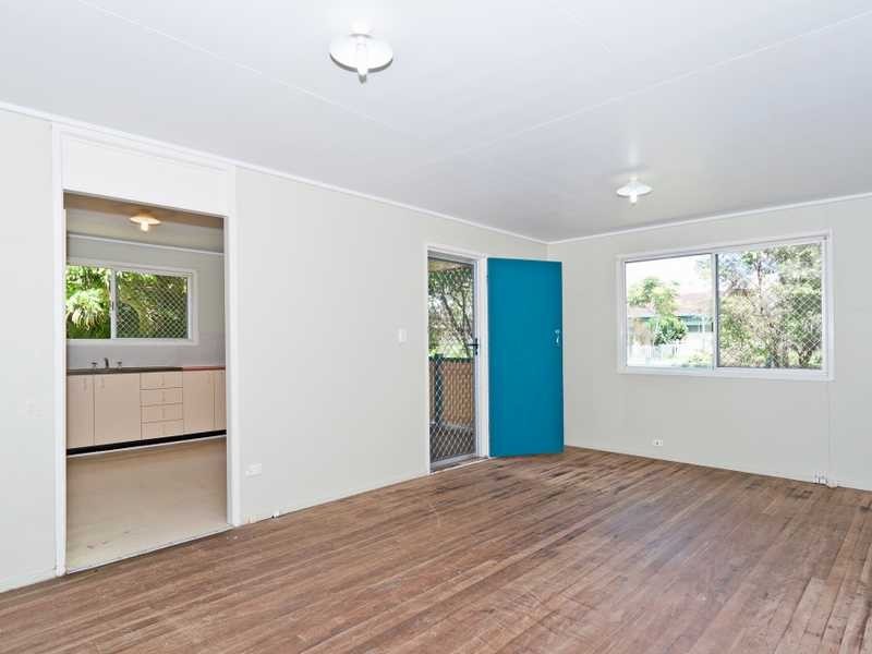 9 Neilson Crescent, Riverview QLD 4303