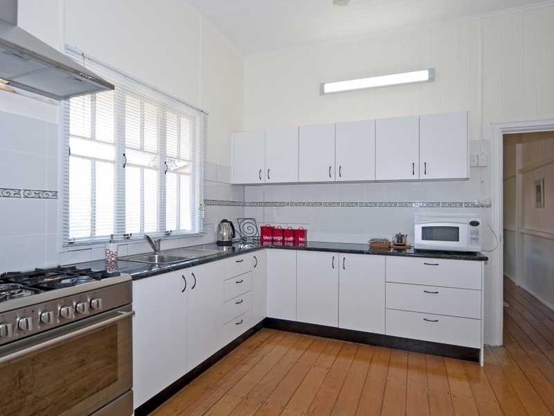 24 Downs Street, North Ipswich QLD 4305
