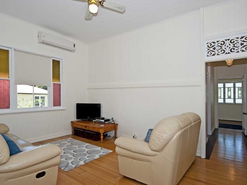 24 Downs Street, North Ipswich QLD 4305