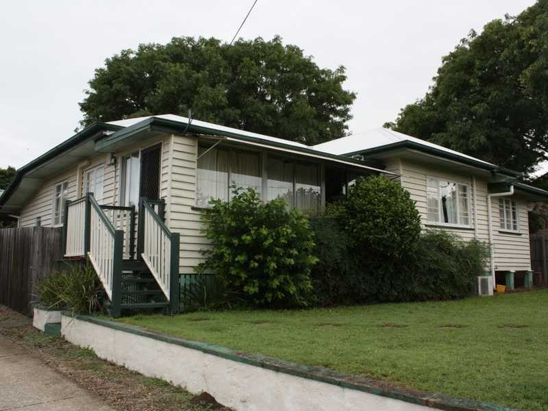 94a Blackstone Road, Silkstone QLD 4304