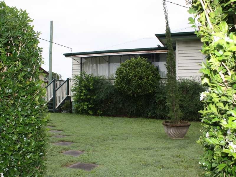 94a Blackstone Road, Silkstone QLD 4304