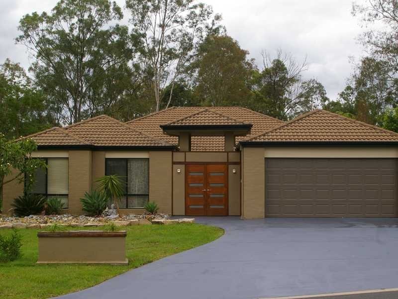18 Carlock Promenade, Karalee QLD 4306