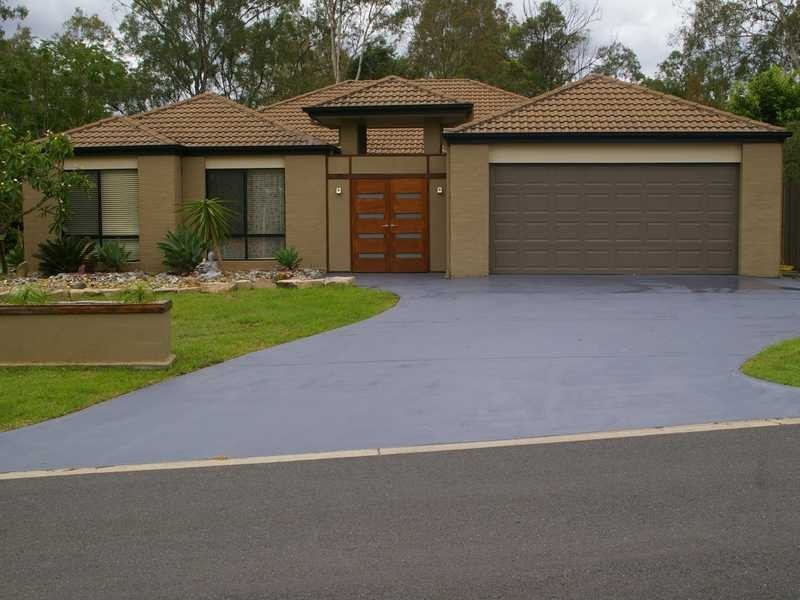 18 Carlock Promenade, Karalee QLD 4306