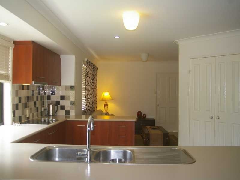 18 Carlock Promenade, Karalee QLD 4306