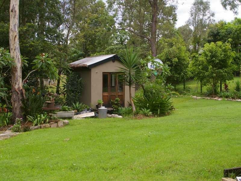 18 Carlock Promenade, Karalee QLD 4306