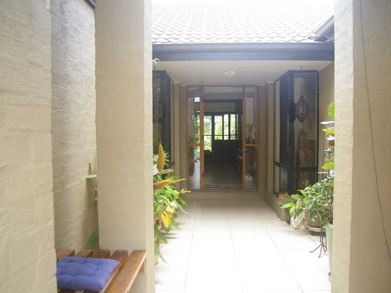 18 Carlock Promenade, Karalee QLD 4306