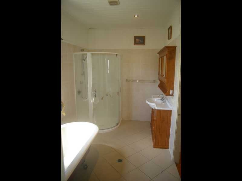 5 Sloman Street, Booval QLD 4304