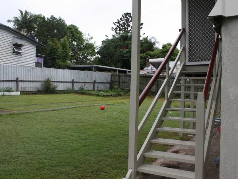 18 Pine Street, North Ipswich QLD 4305