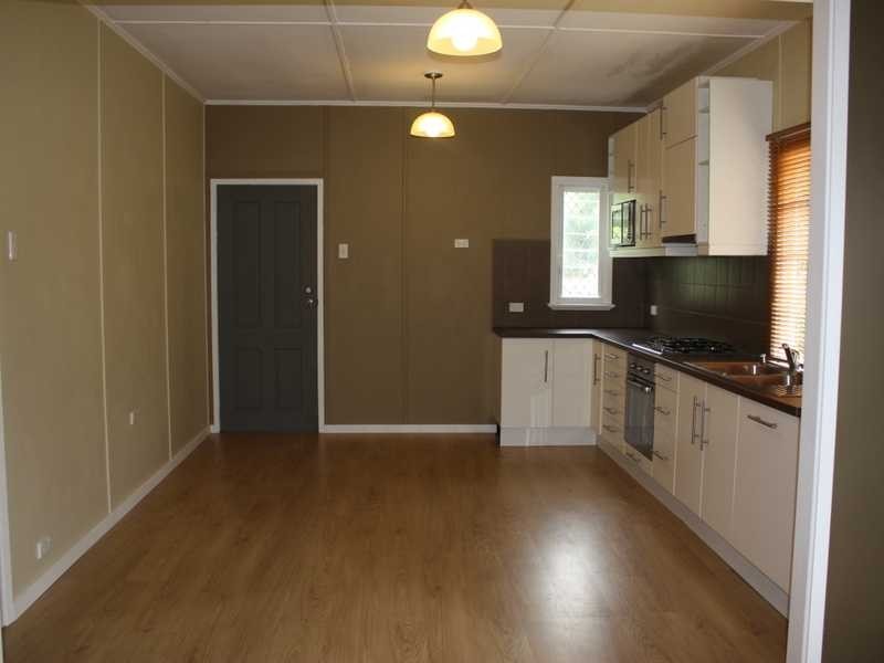37 Samford Road, Leichhardt QLD 4305