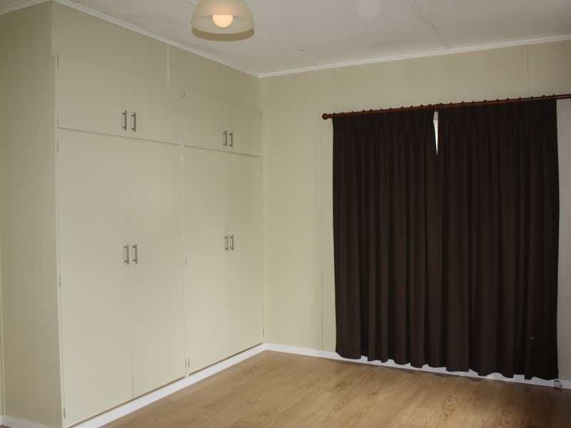 37 Samford Road, Leichhardt QLD 4305