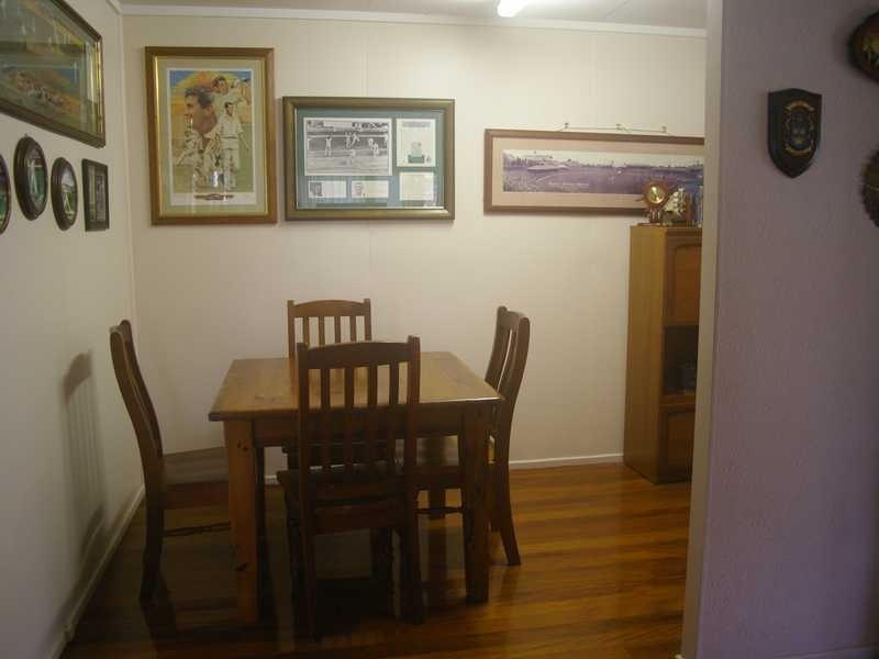 5 Heather Street, Silkstone QLD 4304