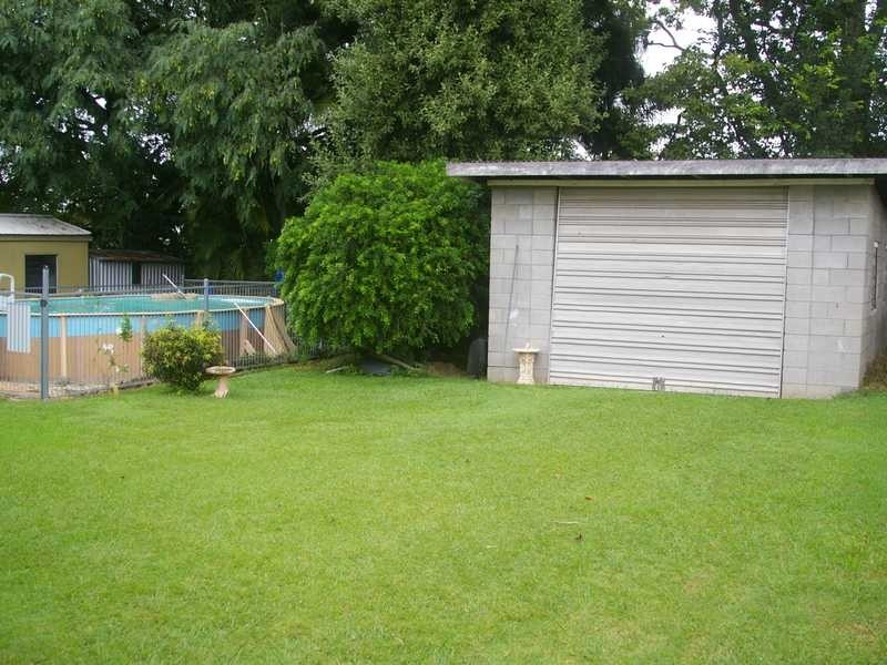 5 Heather Street, Silkstone QLD 4304