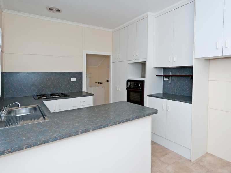 32 North Station Road, North Booval QLD 4304